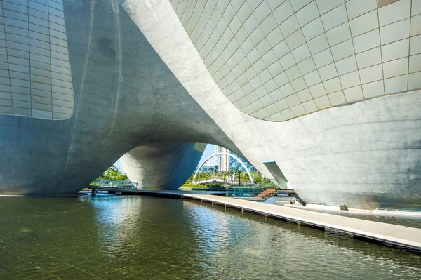 INCHEON, SOUTH KOREA - MAY 20 : INCHEON, SOUTH KOREA - MAY 20 : Songdo Central Park is the green space plan,inspired by NYC. Photo taken May 20,2015 in Incheon, South Korea. — Stockfoto