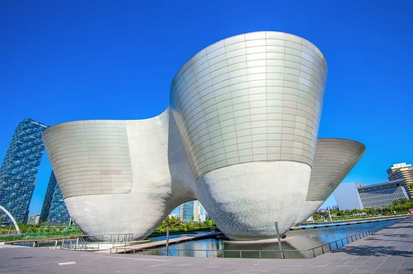 INCHEON, COREIA DO SUL - MAIO 20: INCHEON, COREIA DO SUL - MAIO 20: O Parque Central de Songdo é o plano espacial verde, inspirado em NYC. Foto tirada em maio 20,2015 em Incheon, Coréia do Sul . — Fotografia de Stock