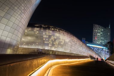 Seoul, Güney Kore - 3 Şubat: Dongdaemun tasarım Plaza.