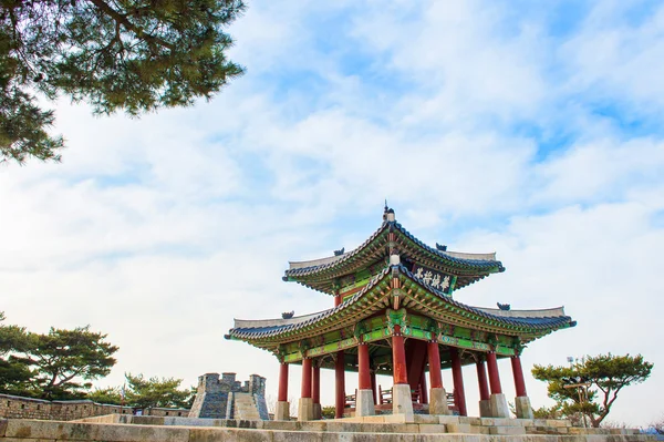 Fortezza di Hwaseong a Suwon, famosa in Corea . — Foto Stock