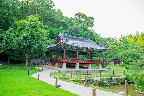 Korean Folk Village,Traditional Korean style architecture in Suwon,Korea — Stock Photo, Image