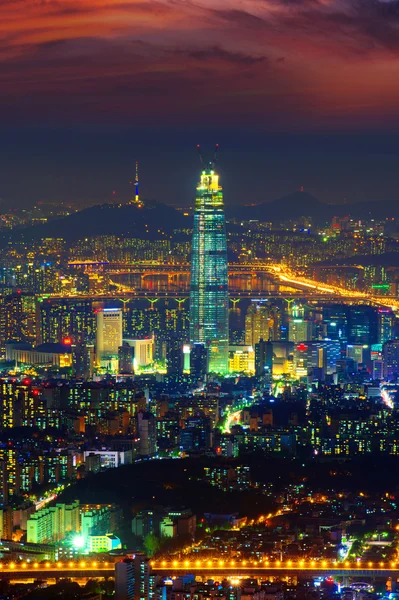 Südkoreas Skyline von seoul, der beste Blick auf Südkorea mit lotte world mall. — Stockfoto