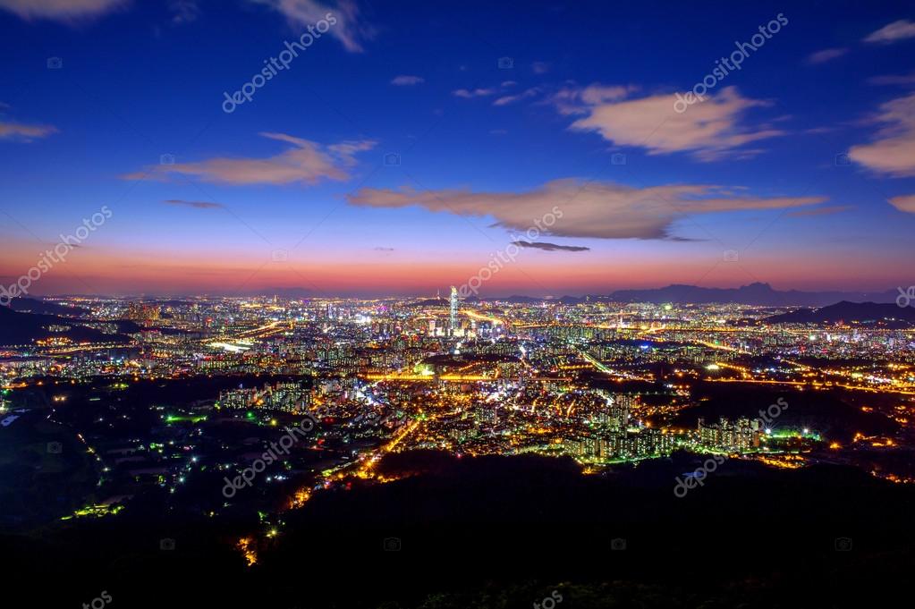 韓国ソウル ロッテ ワールド モールと韓国の最高の景色のスカイライン ストック写真 C Praewa Koreashopping Hotmail Com