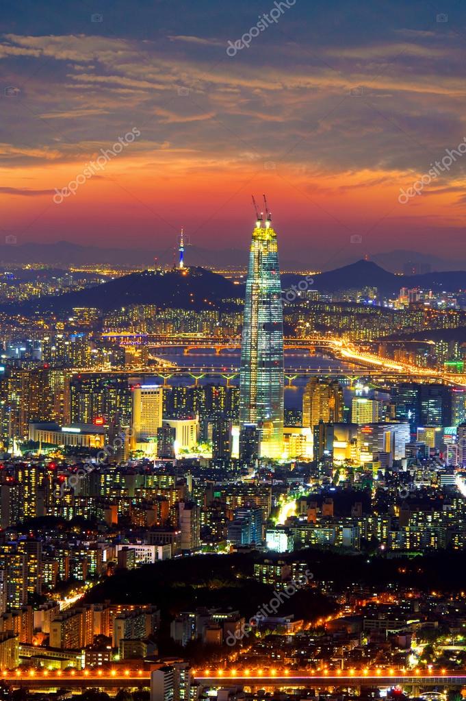 韓国ソウル ロッテ ワールド モールと韓国の最高の景色のスカイライン ストック写真 C Praewa Koreashopping Hotmail Com