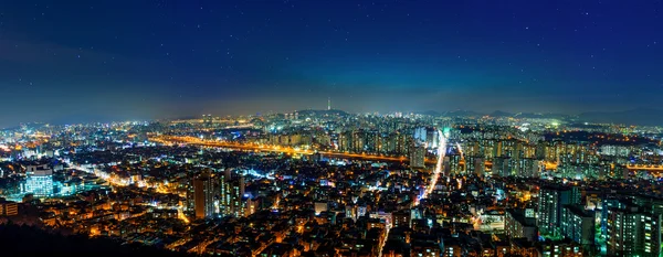 Panorama do centro da cidade e da torre de Seul em Seul, Coreia do Sul . — Fotografia de Stock