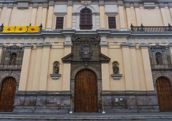 Fachada Basílica Menor Convento San Pedro Rua Azangaro Centro Lima — Fotografia de Stock