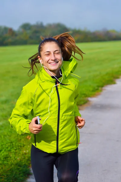 ผู้หญิงสาววิ่ง — ภาพถ่ายสต็อก