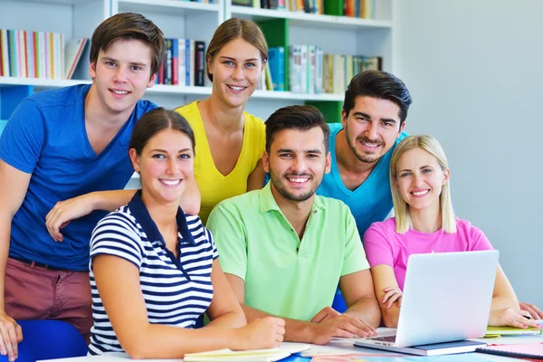 Happy Group Of Young Students — Stock Photo, Image