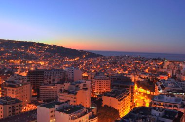  Gece Tangier ufuk çizgisine bak, Fas