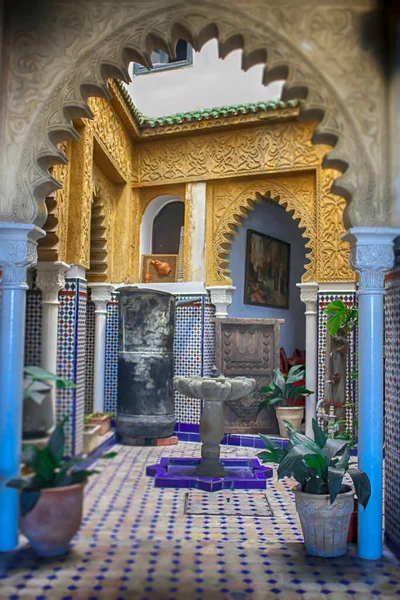 Marokańska Brama Fontanną Marokańskiego Dziedzictwa Architektonicznego — Zdjęcie stockowe