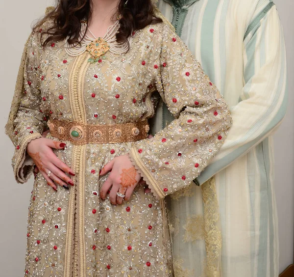 Arab Wedding Groom Holds His Wife Waist Bride Wears Traditional — Stock Photo, Image