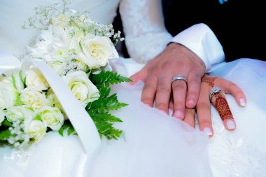 A moroccan wedding couple hands clipart