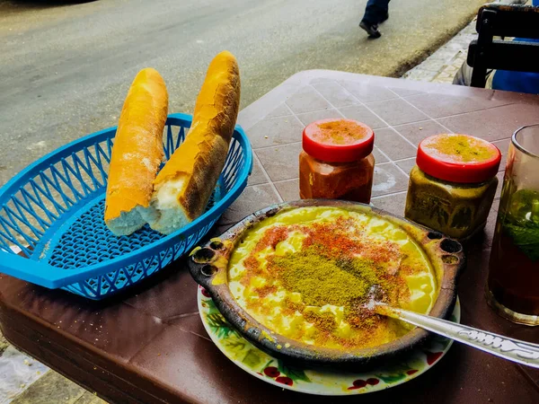 Bissara Marokkanischen Ist Eine Suppe Und Ein Bohnendipp Der Nordafrikanischen — Stockfoto
