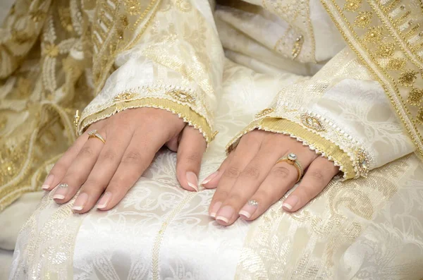 Γάμο Θέμα Νύφη Κρατώντας Χέρια Όμορφη Rin — Φωτογραφία Αρχείου