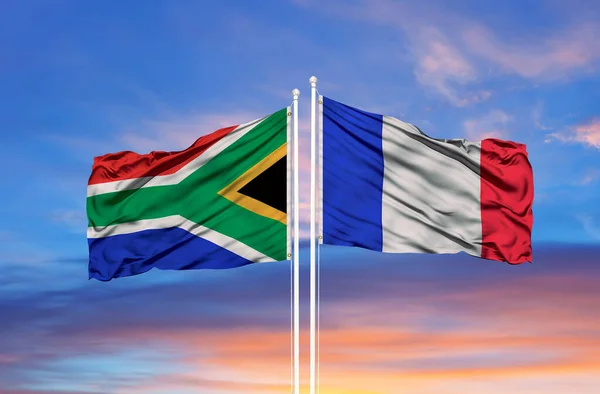Sudáfrica Francia Dos Banderas Asta Bandera Cielo Azul — Foto de Stock