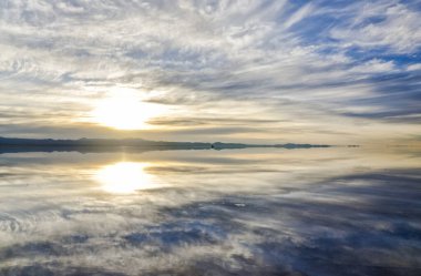 Bolivya 'daki Uyuni Güneşi' nde gün doğumu