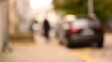 Şehir caddesinin bulanık görüntüsü