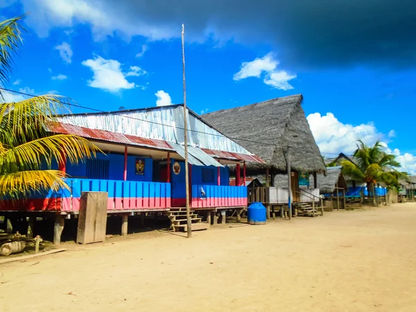 Pueblo Puerto Miguel en Perú —  Fotos de Stock