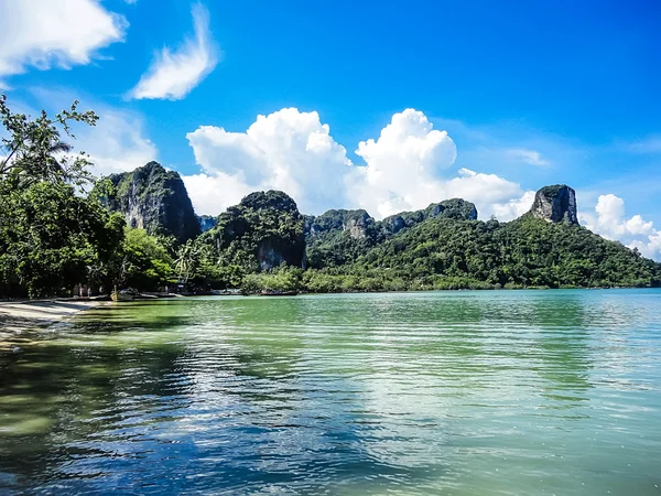 Railay Beach perto de Krabi na Tailândia — Fotografia de Stock