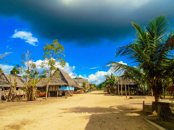 Pueblo Puerto Miguel en Perú —  Fotos de Stock