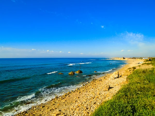 在该撒利亚，以色列海滩 — 图库照片