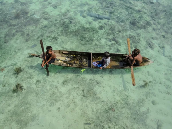 Anak-anak di pulau Mabul, Malaysia — Stok Foto