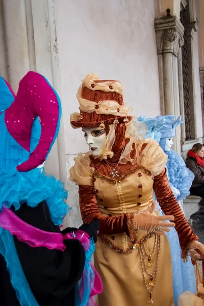 Traditional Venetian carnival mask — Stock Photo, Image