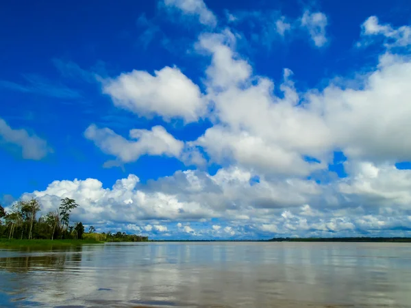 RÍO AMAZONO —  Fotos de Stock