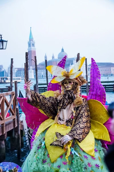 Geleneksel Venedik karnaval maskesi — Stok fotoğraf