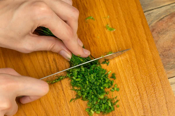 Women Hands Cut Green Dill Knife Wooden Board Close View — Stock Photo, Image