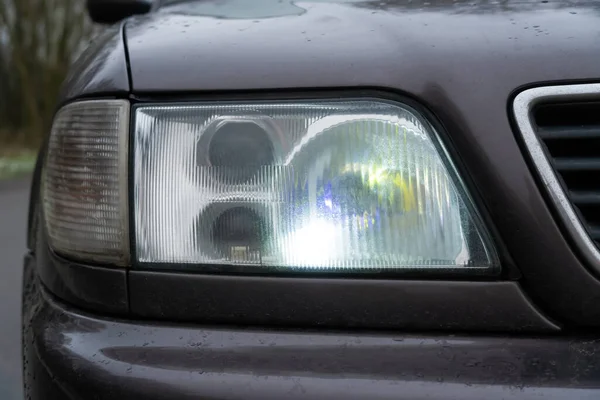 Nærme Bilens Tåkelys Frontlykter Bilen Nærbilde Nære Med Hvite Bilfrontlykter – stockfoto