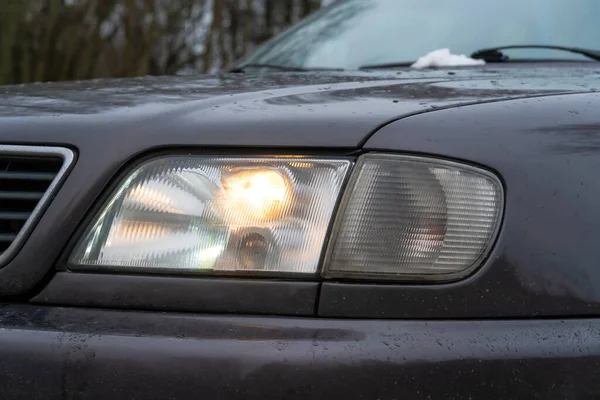 Primer Plano Las Luces Antiniebla Del Coche Faros Coche Cerca — Foto de Stock