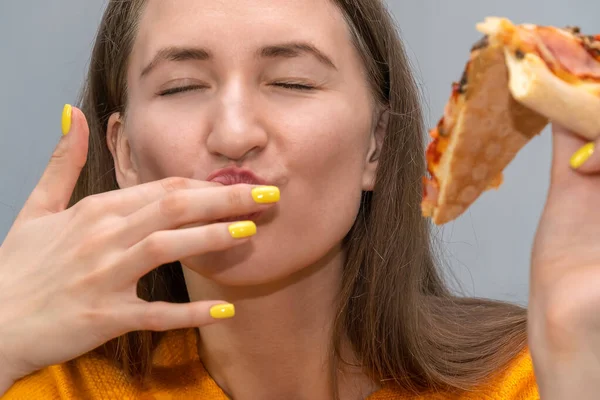 Close Happy Young Dark Haired Woman Slice Pizza One Hand — Stock Photo, Image