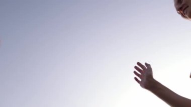 Motive olmuş başarılı bir takım, 5 puan veriyor, mutlu bir grup.