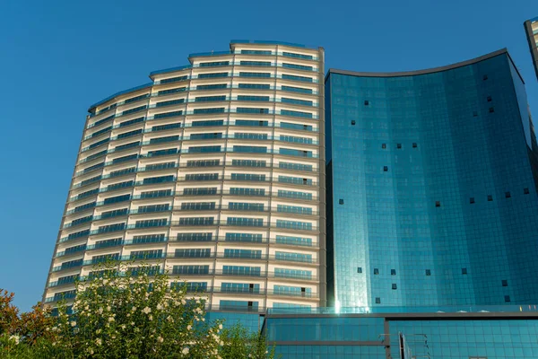 Многоэтажные Отели Вдоль Первой Береговой Линии Солнечным Летним Вечером Батуми — стоковое фото