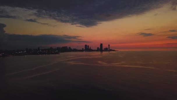 Uma visão panorâmica da cidade de Batumi, na Geórgia, ao longo do Mar Negro. — Vídeo de Stock