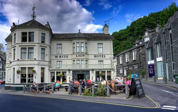 Ambleside Cumbria United Kingdom May 2019 White Lion Hotel Public — Stock Photo, Image