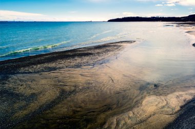 Masmavi dalgalar ışıltı