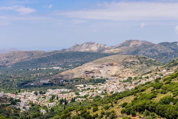 Village grec dans les montagnes — Photo