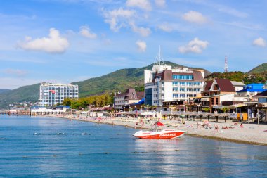 Karadeniz kıyısında tipik beach