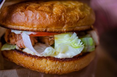 Sokak yemeği. Et pirzolası.