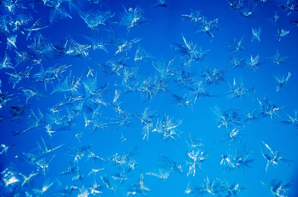 Padrões de gelo na janela — Fotografia de Stock