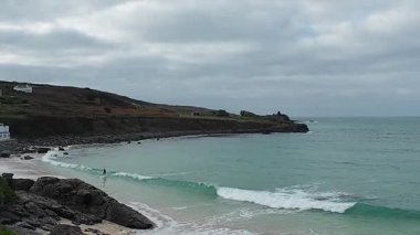 St. Ives - 10 01 2025: Cornwall 'daki St. Ives kasabası. Güzel deniz önü.