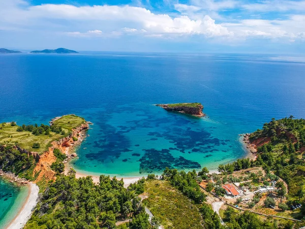 Yunanistan 'ın Alonnisos adasındaki Kokkinokastro' nun görkemli plajı