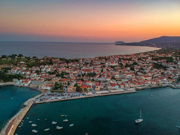 Vista Aérea Sobre Cidade Litorânea Koroni Pôr Sol Koroni Messenia — Fotografia de Stock