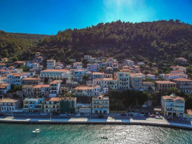 Gökyüzü manzaralı deniz kenti Gytheio, Lakonia, Moreloponnese, Yunanistan, Avrupa