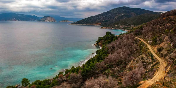 Batı Alonnisos Adası Kaya Oluşumu Üzerindeki Hava Manzarası Doğal Manzara — Stok fotoğraf