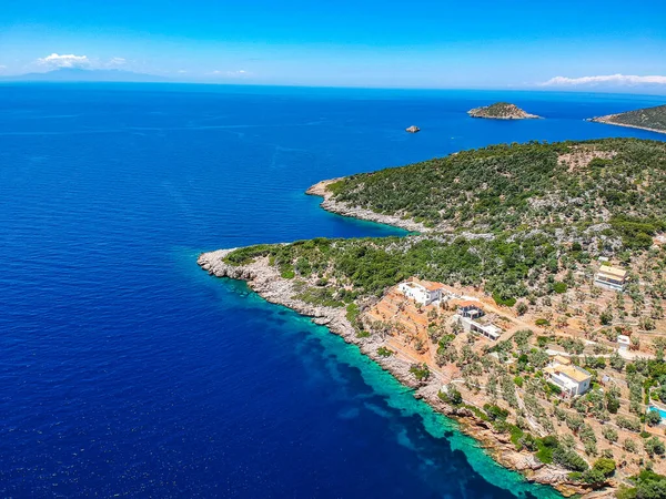 Vista Aérea Drone Sobre Praia Chrisi Milia Área Rochosa Cercada — Fotografia de Stock