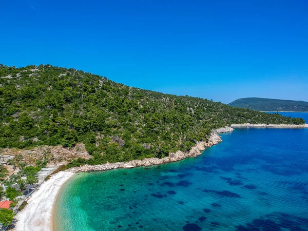 アルノニソス島 スポーツ ギリシャ ヨーロッパのレフトス ガリオス島のビーチの上空からの眺め — ストック写真