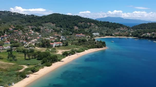 希腊马格尼西亚斯皮尔斯群岛南部Agia Paraskevi海滩的空中景观 — 图库视频影像